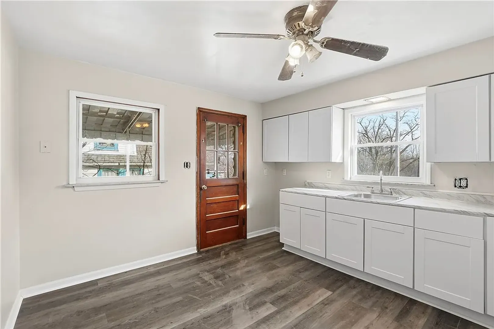 Coraopolis House: 1865 Montour St Ext