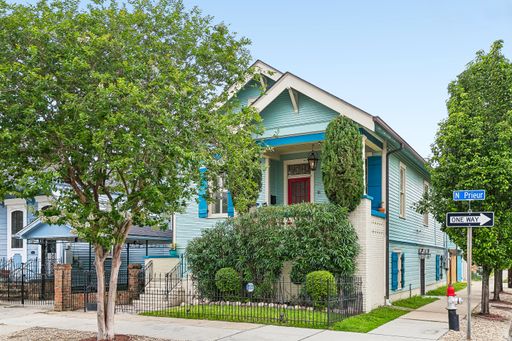 Gorgeous 3BD/2BA with Courtyard – photo 1