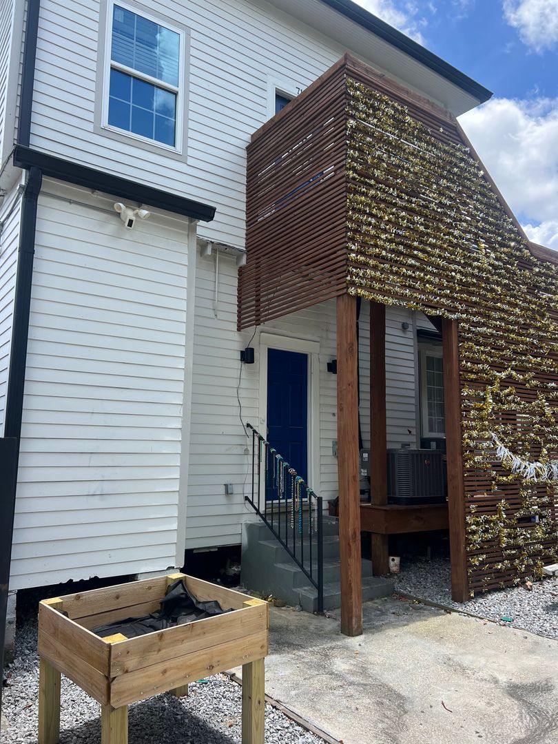 New Orleans Apartment: 636 Audubon Street 7710 Hampson