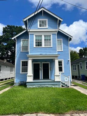 4bd/2ba with Central AC Walking Distance to Campus. – photo 1