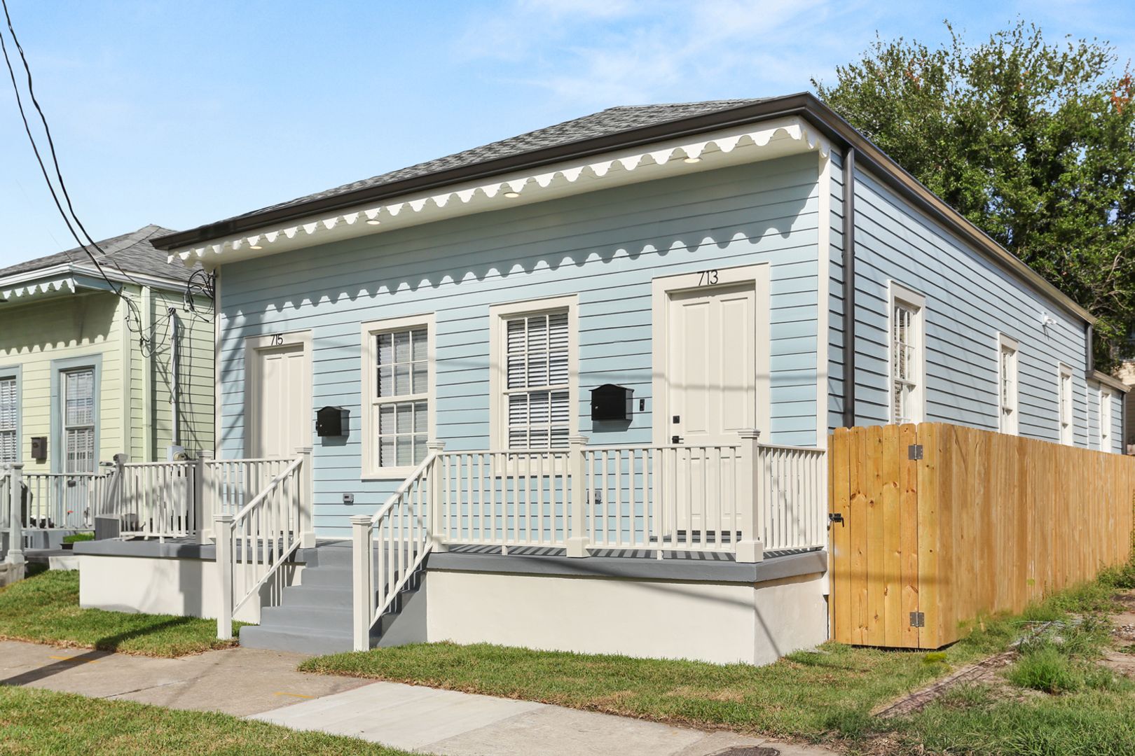 New Orleans Multiplex: 715 Valence