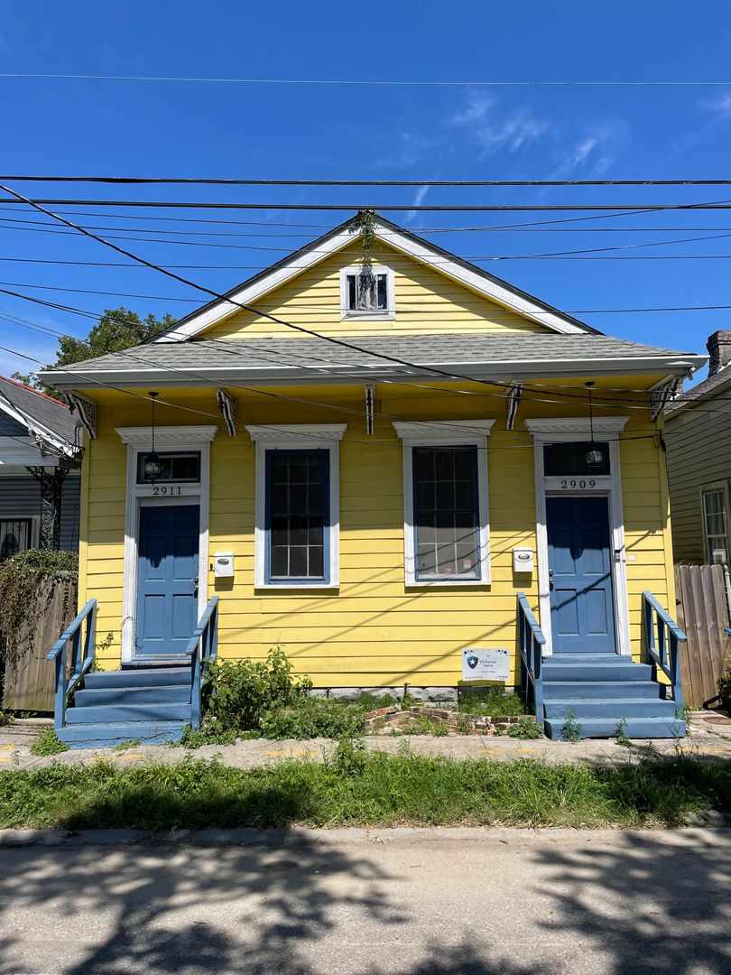 New Orleans Apartment: 2909 - 2911 Orleans Avenue