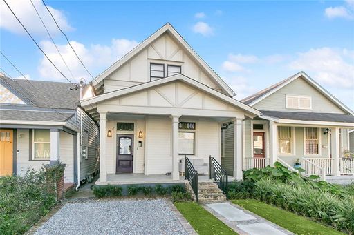 6 Bed 4 Bath Beautiful Home – photo 1