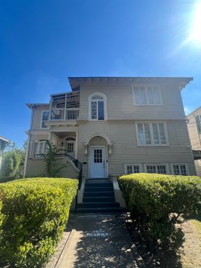 Lovely 5bd/2ba Near Campus! – photo 1