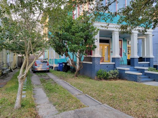 Cozy 1BD/1BA Unit Uptown – photo 1