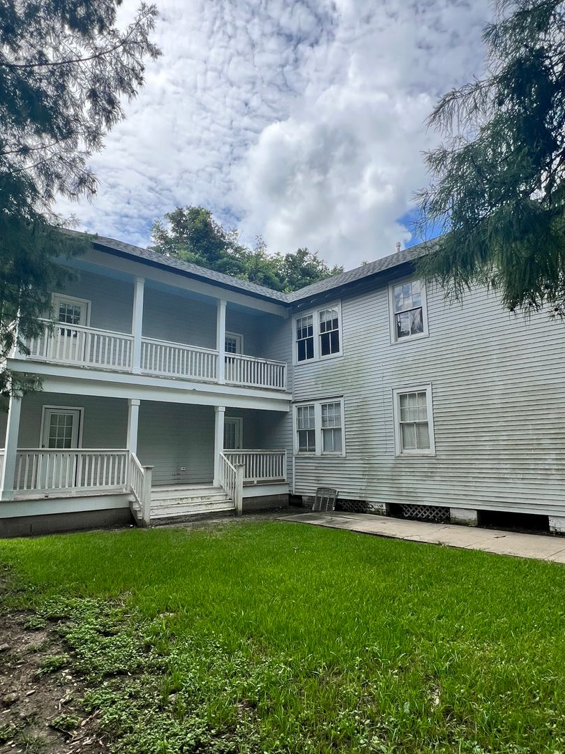 New Orleans Multiplex: 1531 - 1533 Lowerline Street - 1533 Upper
