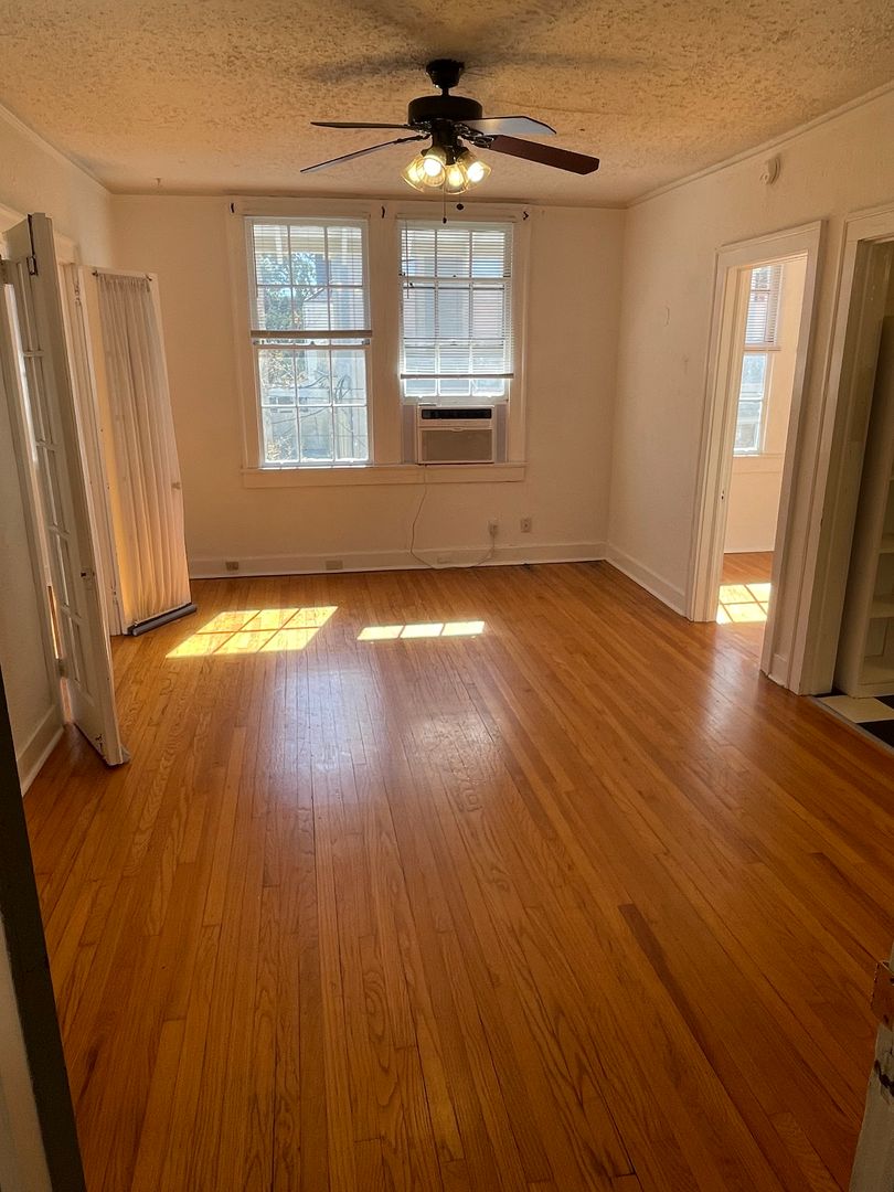 New Orleans Apartment: 1301 Napoleon Ave. - L