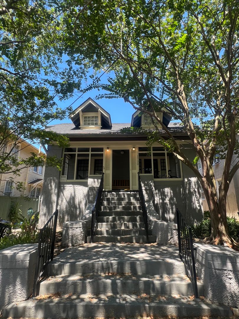 New Orleans Apartment: 1720 Broadway