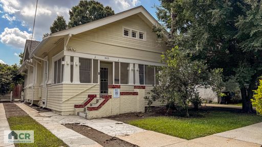 University Area 4bd/2ba With Private Backyard! – photo 1
