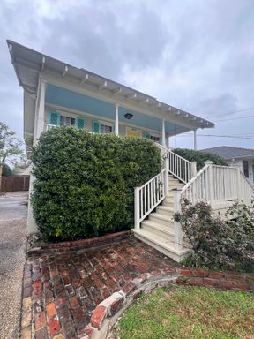 4 Bedroom Unit off of State St! – photo 1