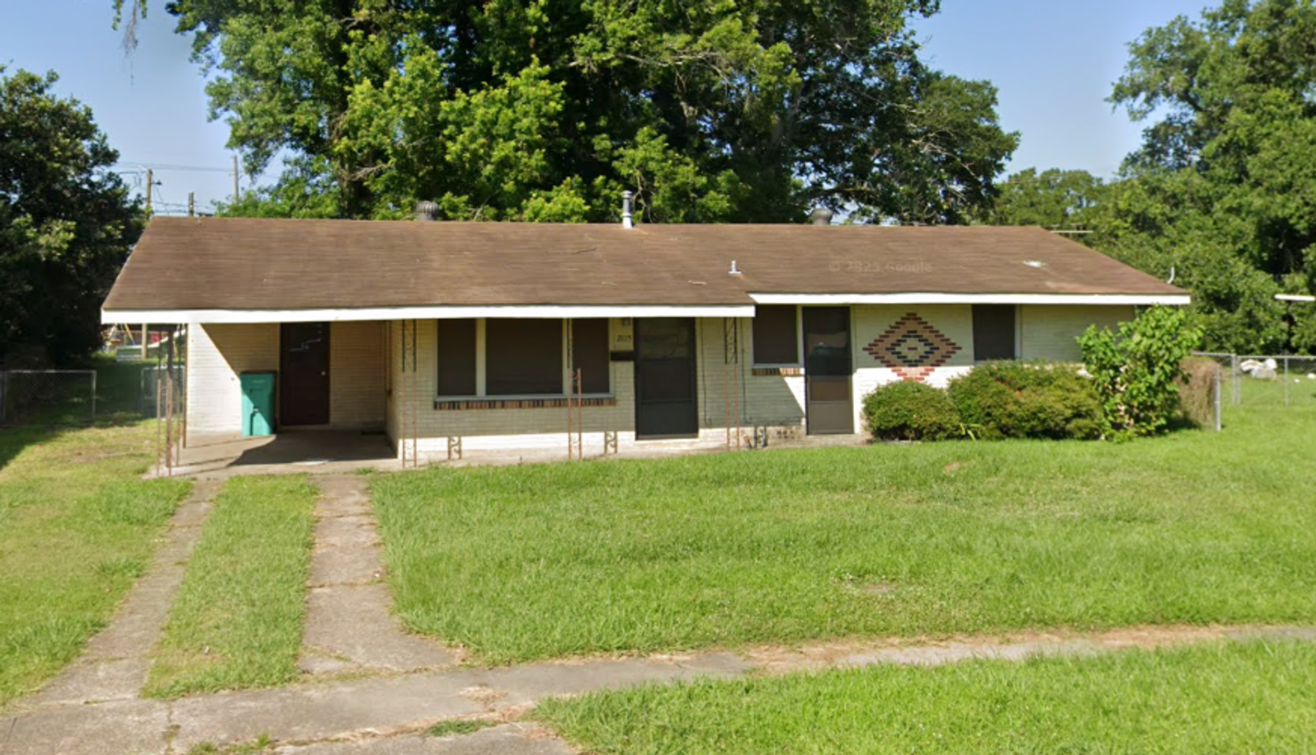 Opelousas House: 2115 Ledoux Circle