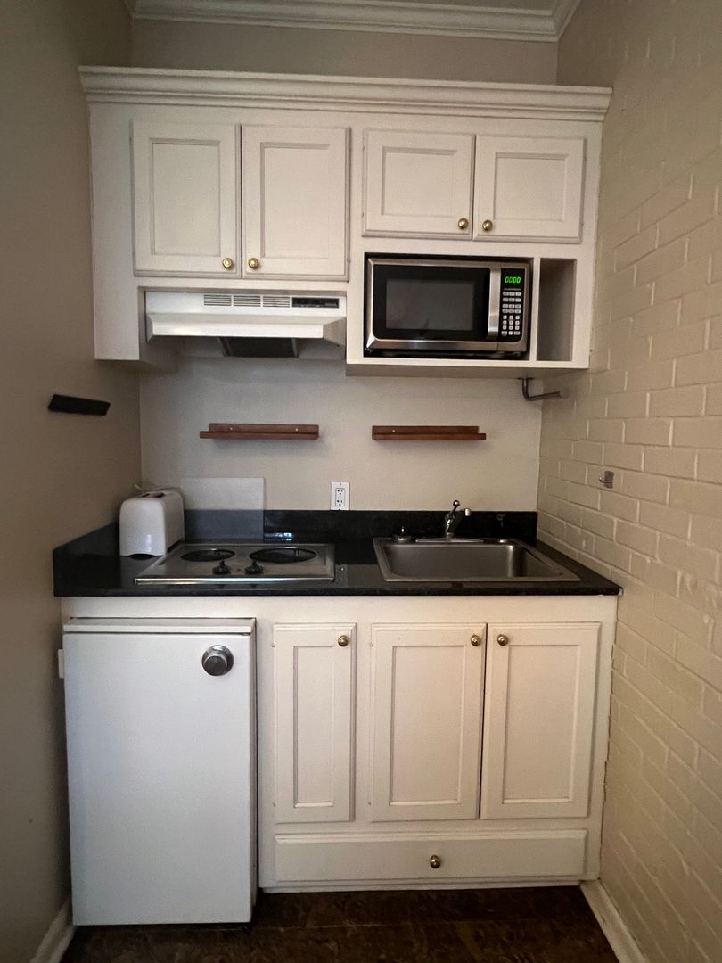 213 Bendel Rd Unit 111 2 of 12