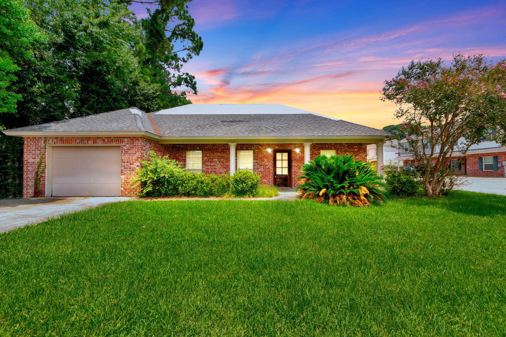 Broussard House: 119 Ridgeview Dr.