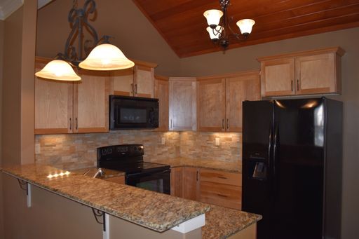 3 Bed 2 Bath Townhouse