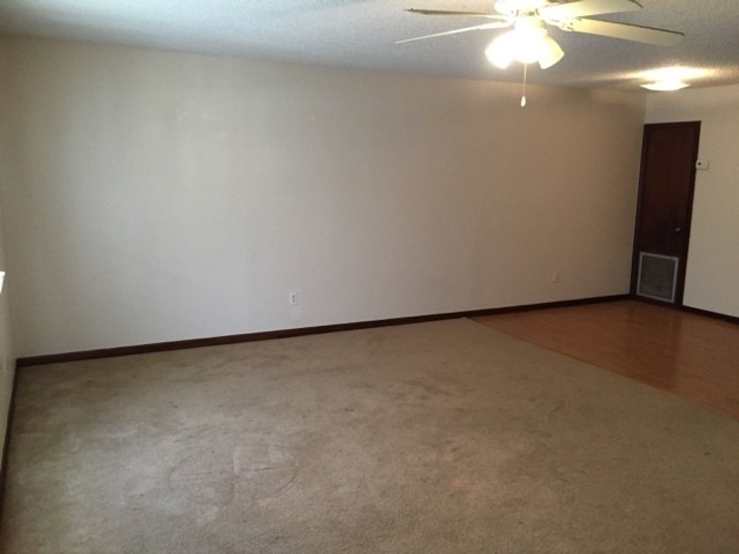 Lafayette Apartment: 214 Rials