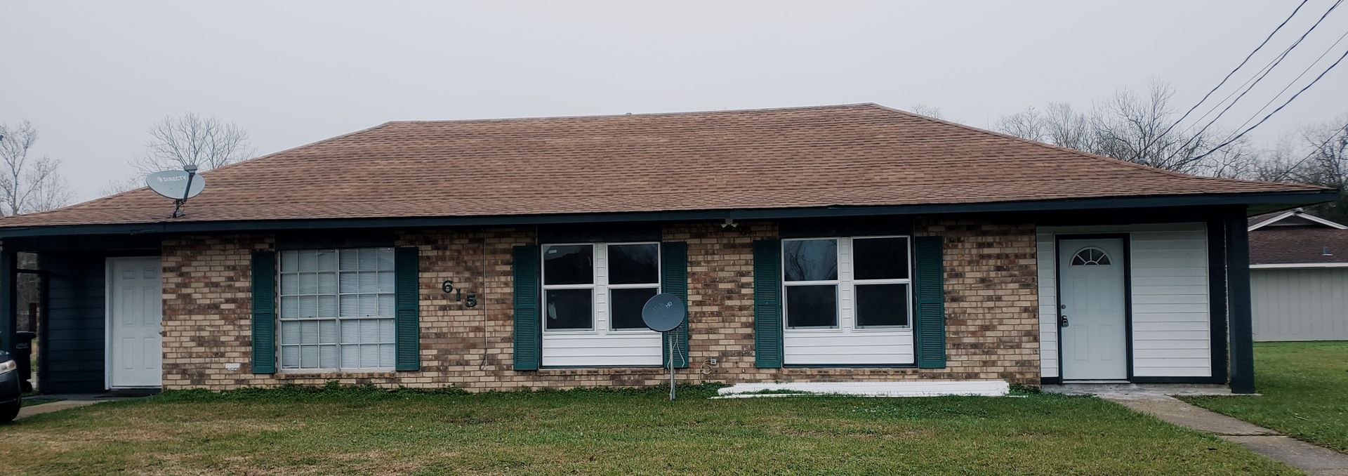 New Iberia Apartment: 615 Yvonne Street