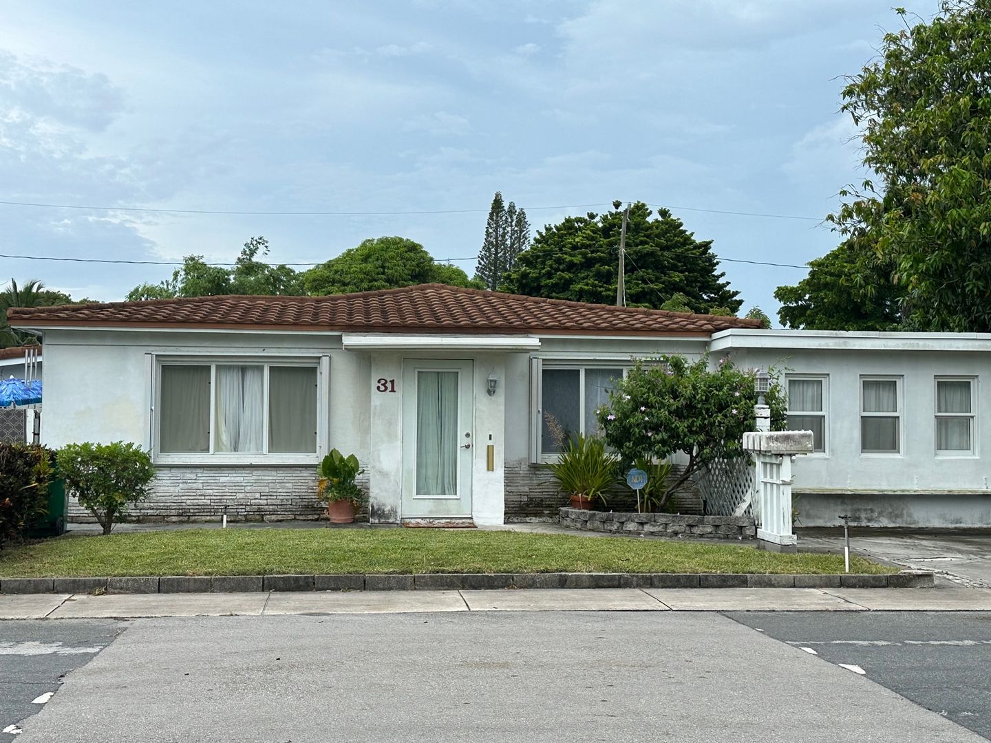 Dania Beach Multiplex: 31 SW 10 Street