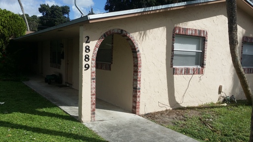 GREAT 2/1 UNIT AVAILABLE FOR IMMEDIATE MOVE-IN!! – photo 1