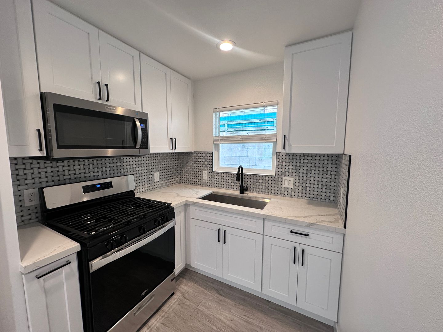 Bellflower Apartment: 9726 Ramona St.