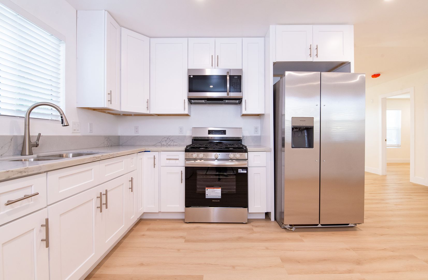 Bellflower Apartment: 9437 Harvard St