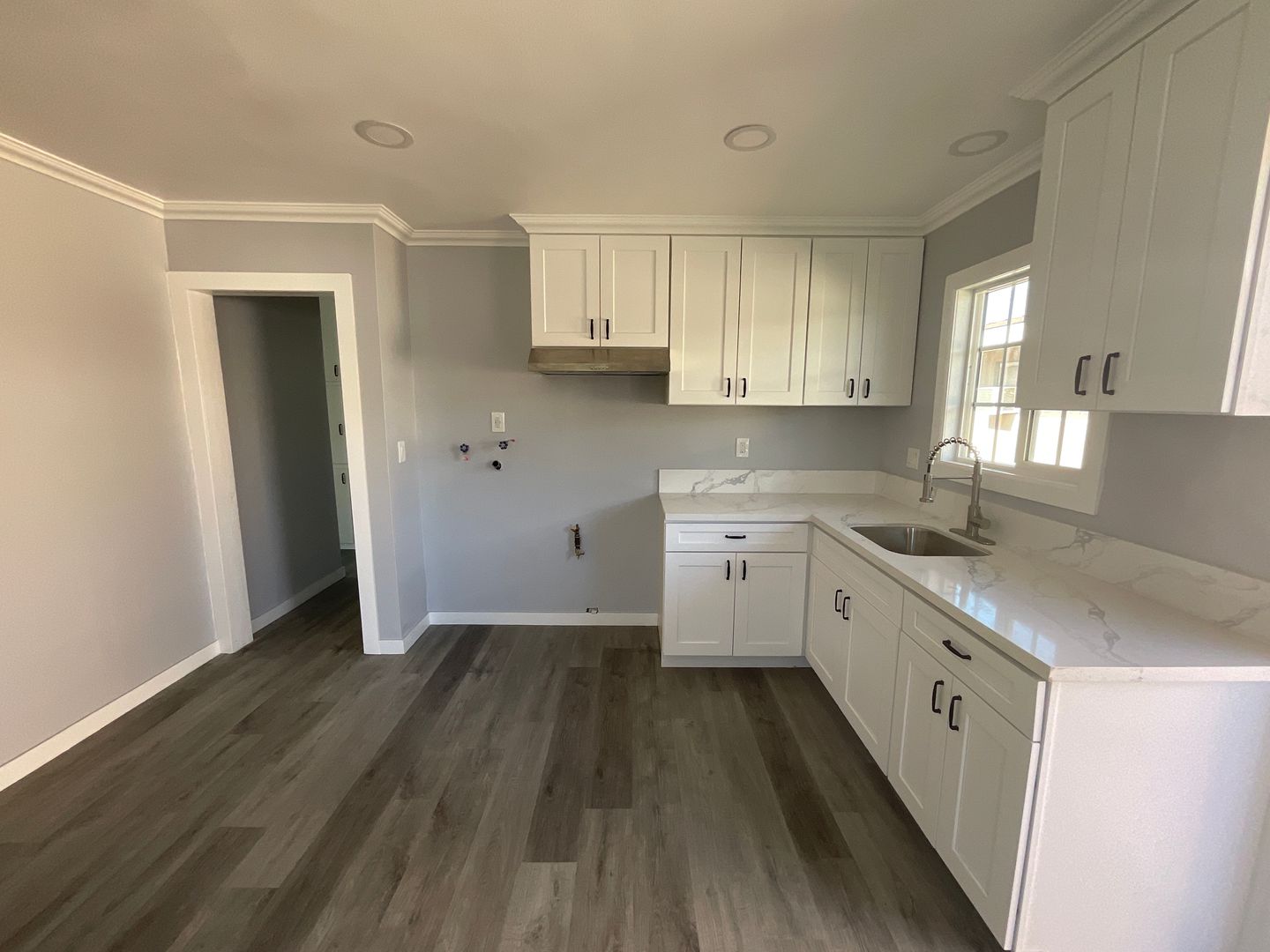 Paramount Multiplex: 7315 Richfield St.