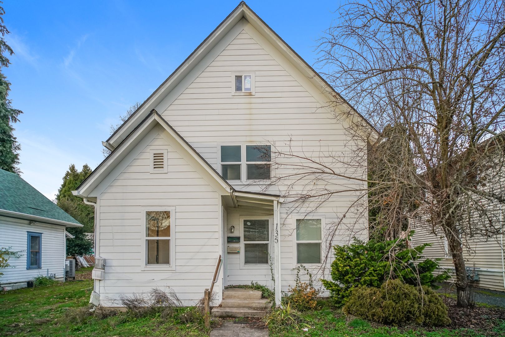 Hillsboro Apartment: 135 NE Jackson St