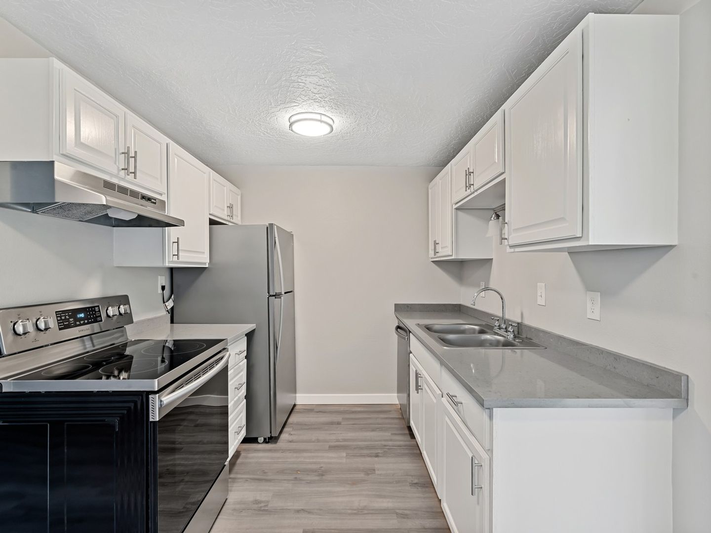 Portland Apartment: 6804-6838 N Richmond Ave