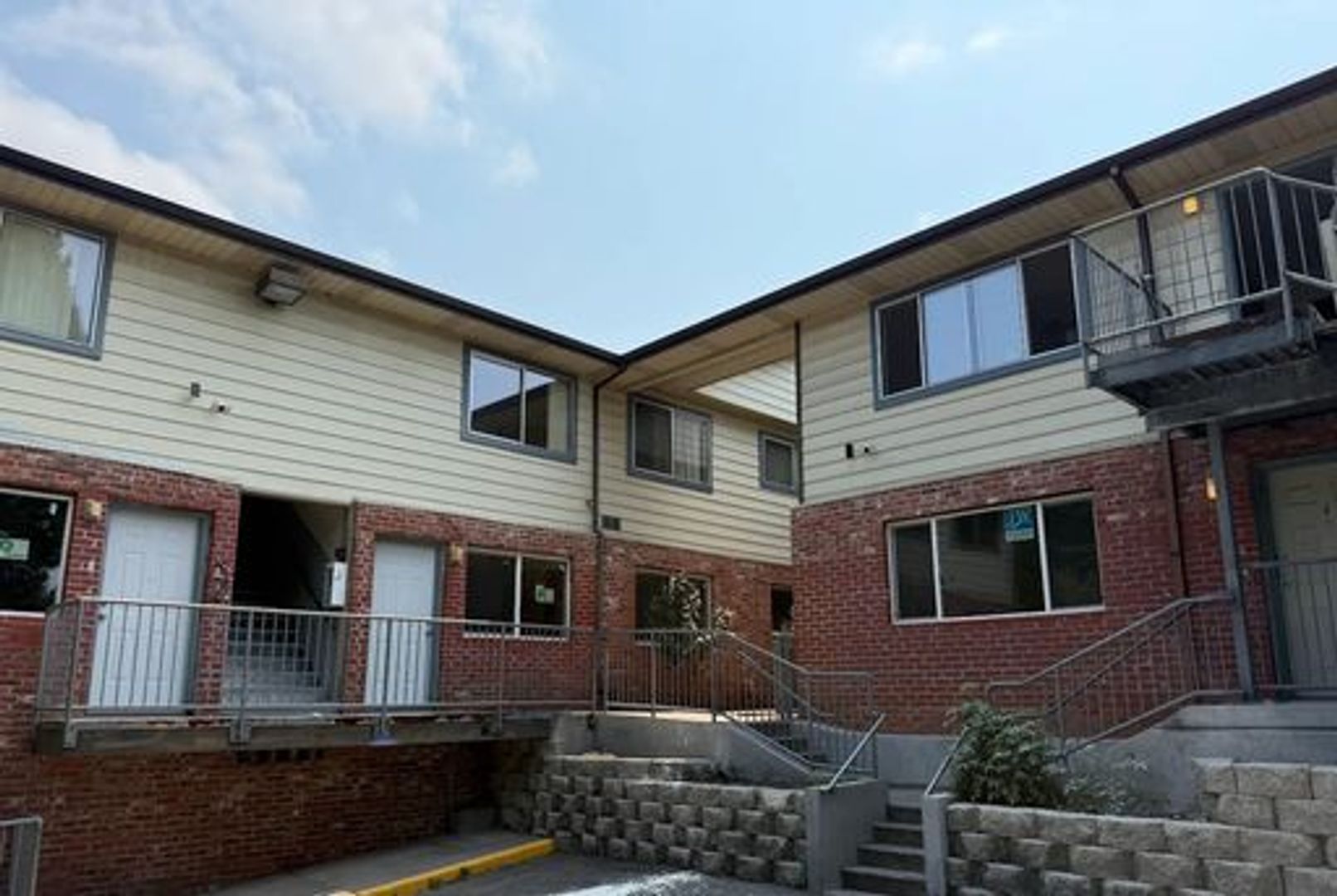 Portland Apartment: 1910 SE Stark St