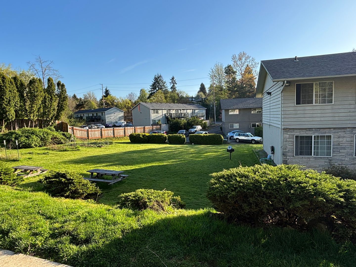 Portland Apartment: 1415&1515 SW Custer Drive