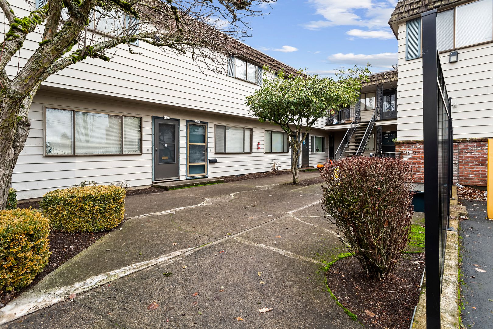 Portland Apartment: 8023-8069 NE Flanders St