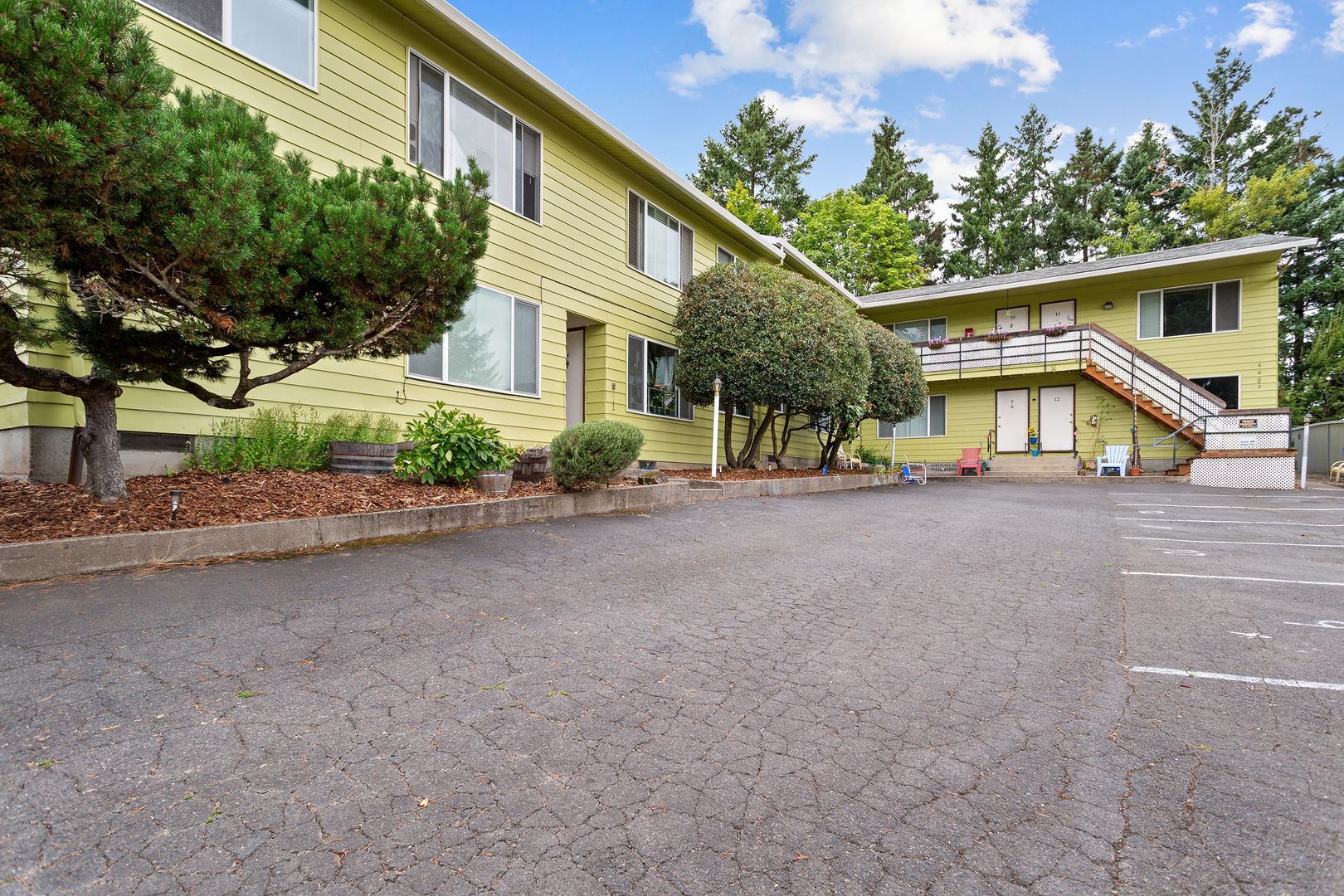 Portland Apartment: 4633 SW Huber St