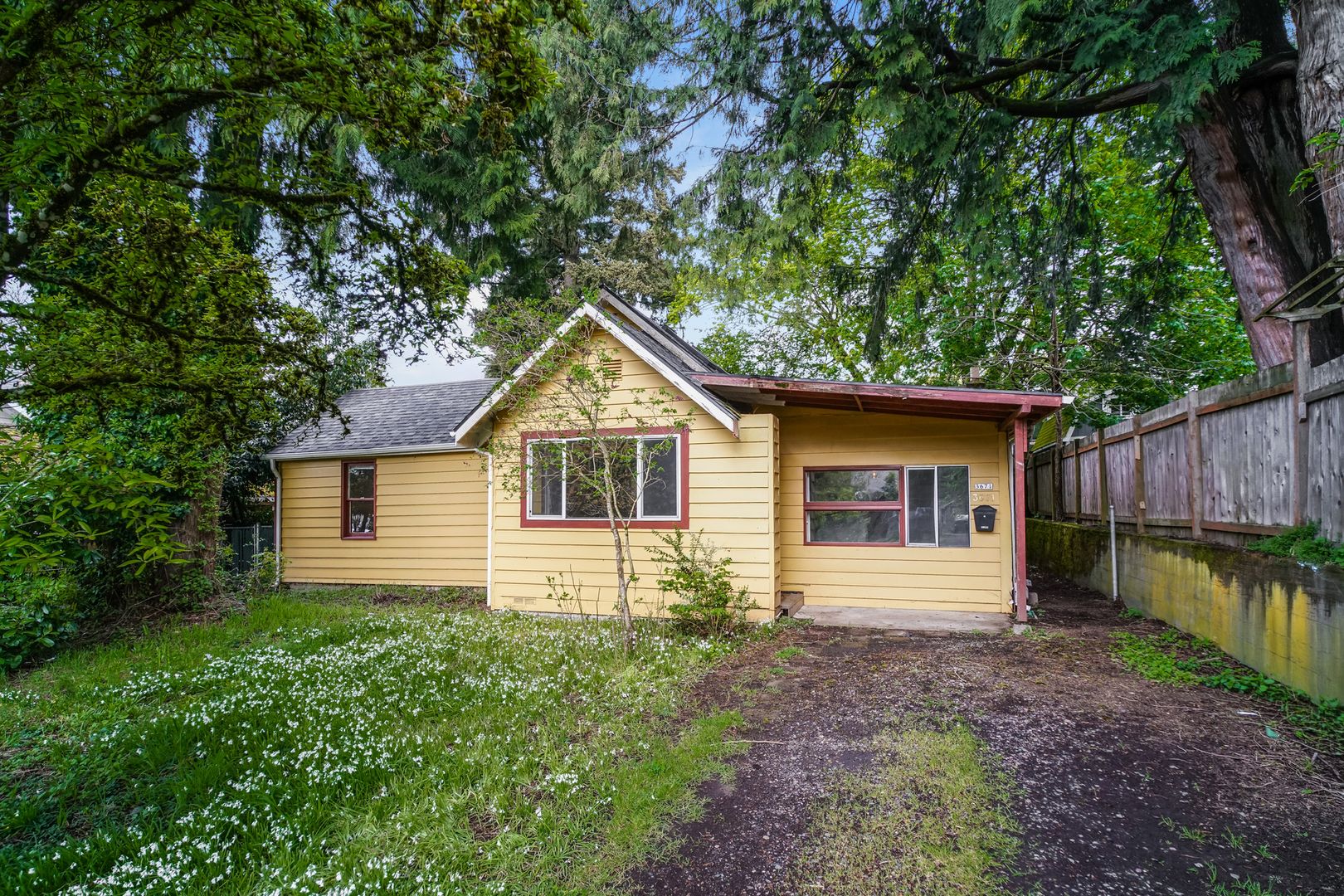 Portland House: 3671 SE Tenino St