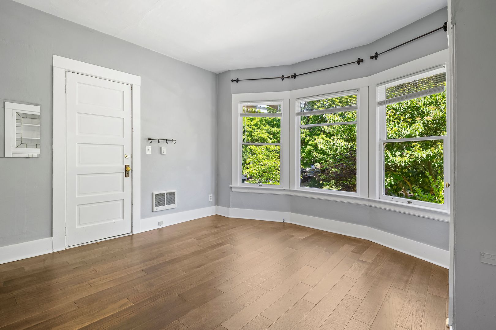 Portland Apartment: 2634 SE Yamhill St