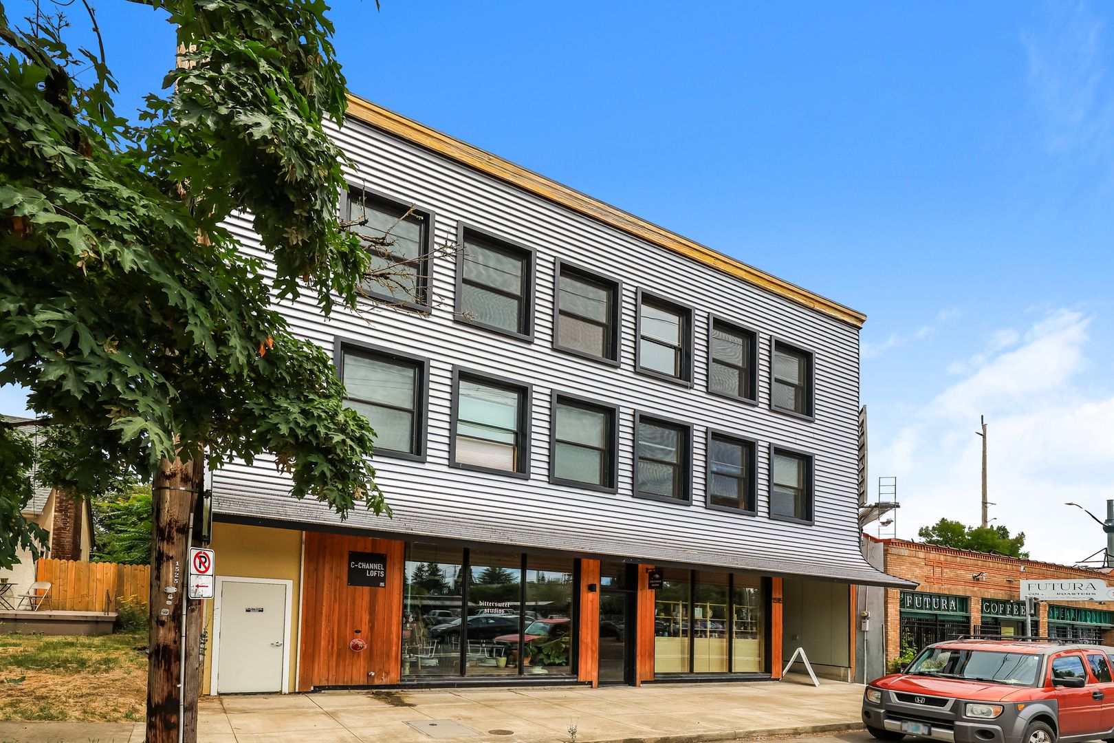 Portland Apartment: 1515 N ROSA PARKS WAY