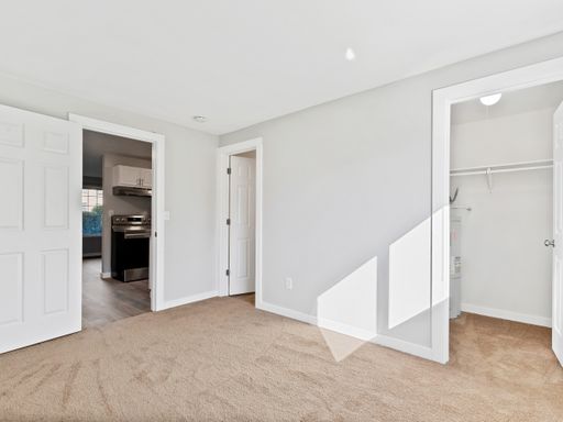 Renovated 1BD/1BTH + Parking + Dishwasher Included! – photo 1