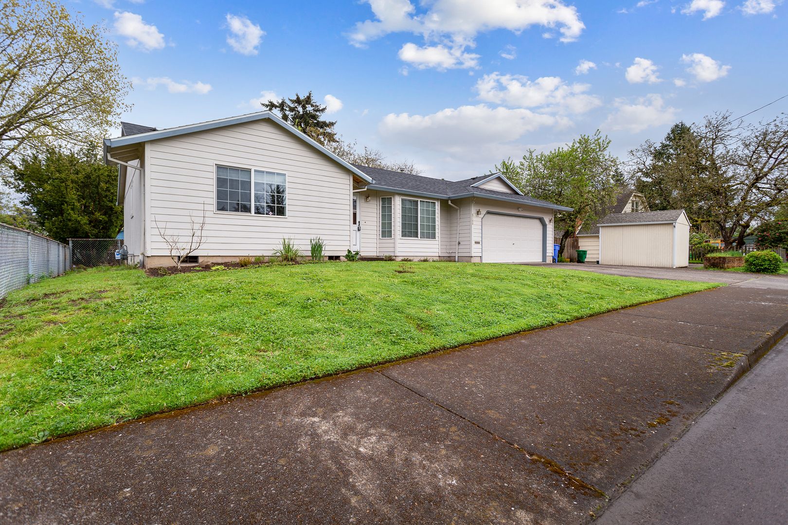 Portland House: 5240 SE 63rd Avenue