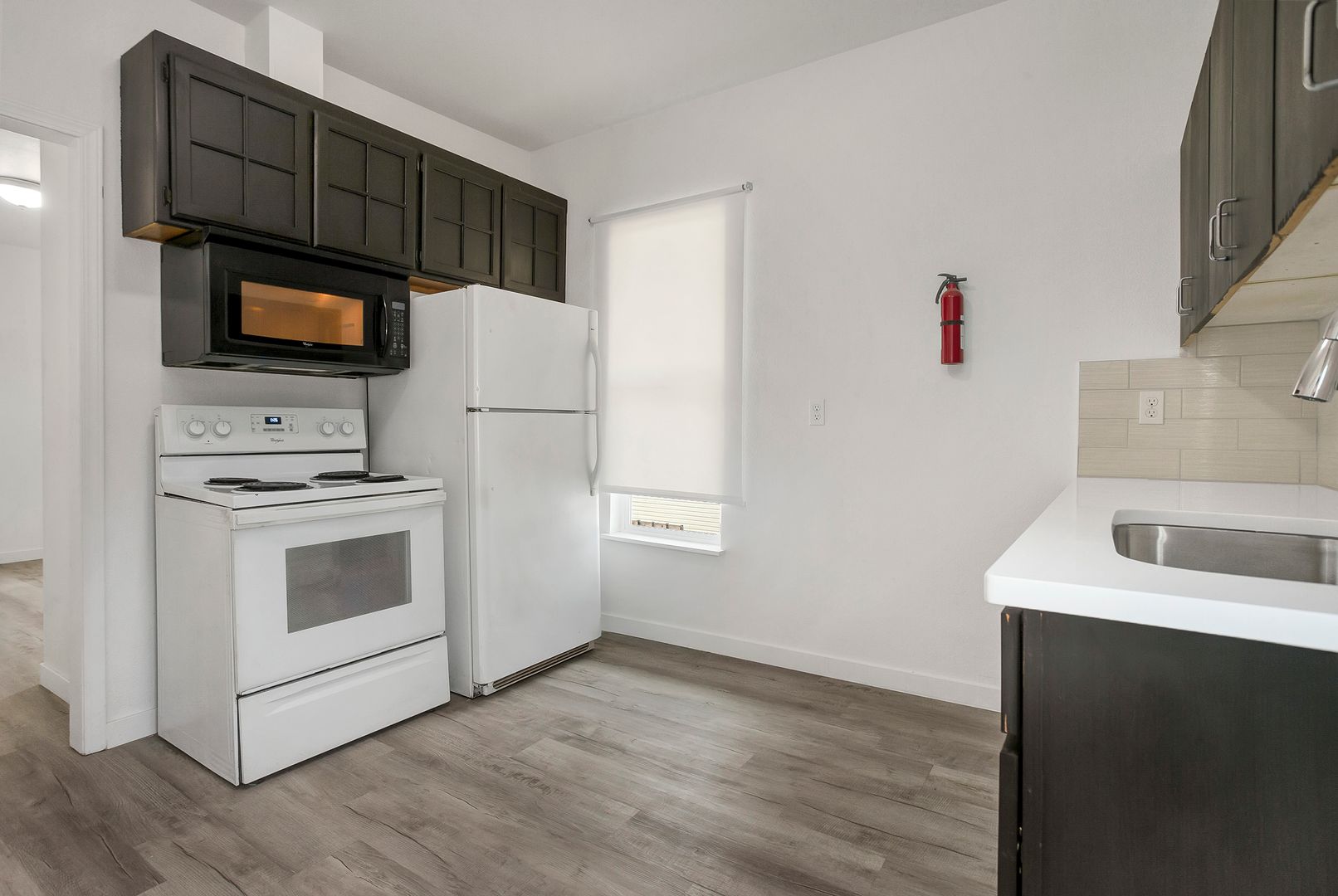 Hillsboro Apartment: 450 SE 5th Ave