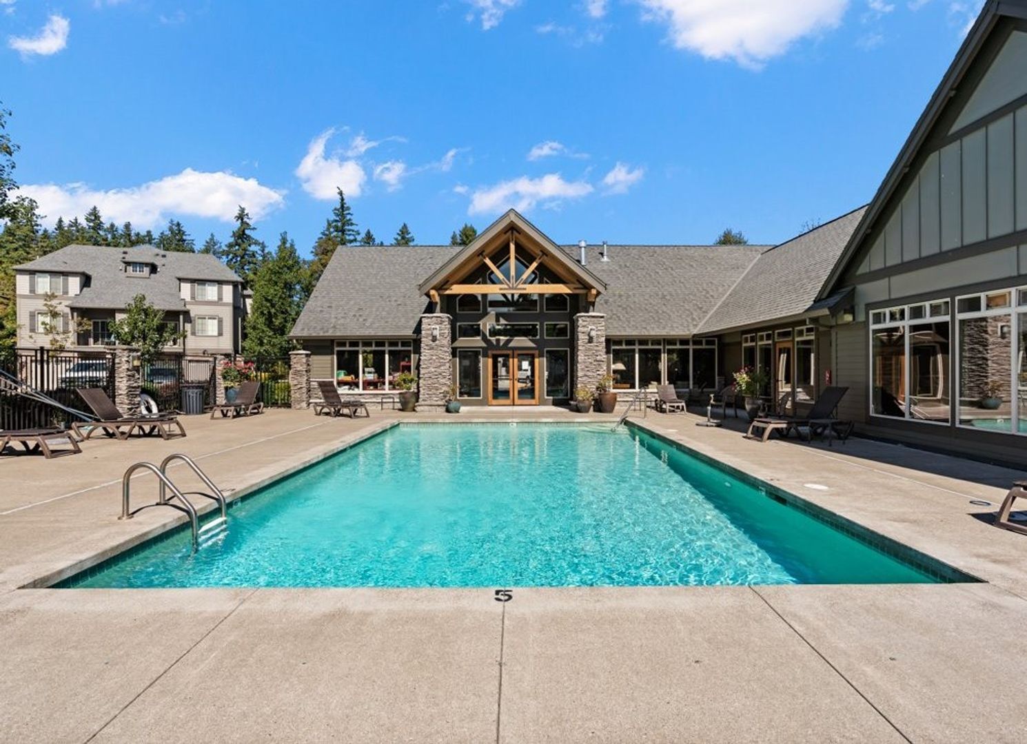 Hillsboro Townhome: 965 NE Wheellock Pl