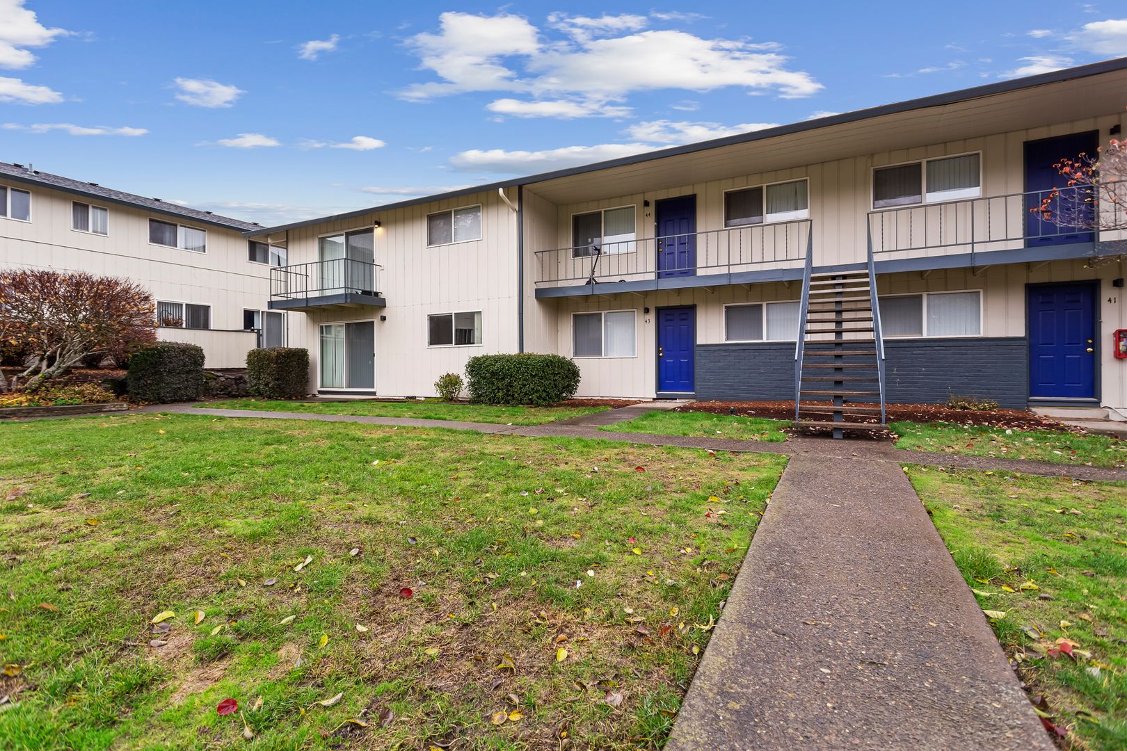 Portland Apartment: 13000 NW Cornell Road