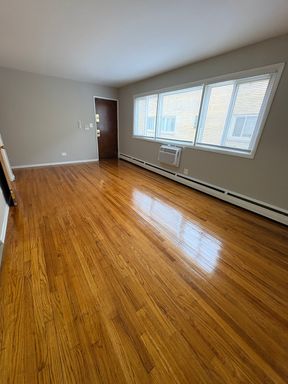 1 Bedroom Apartment Available For Rent! – photo 1