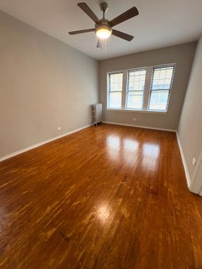 3 Bedroom Apartment with Heat Included! – photo 1