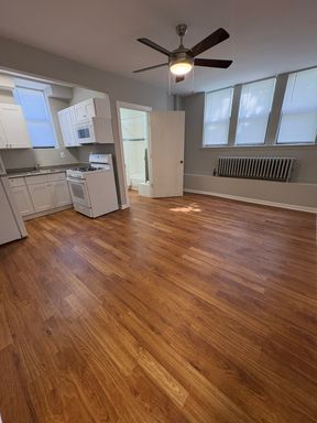 1 Bedroom with Heat Included! – photo 1