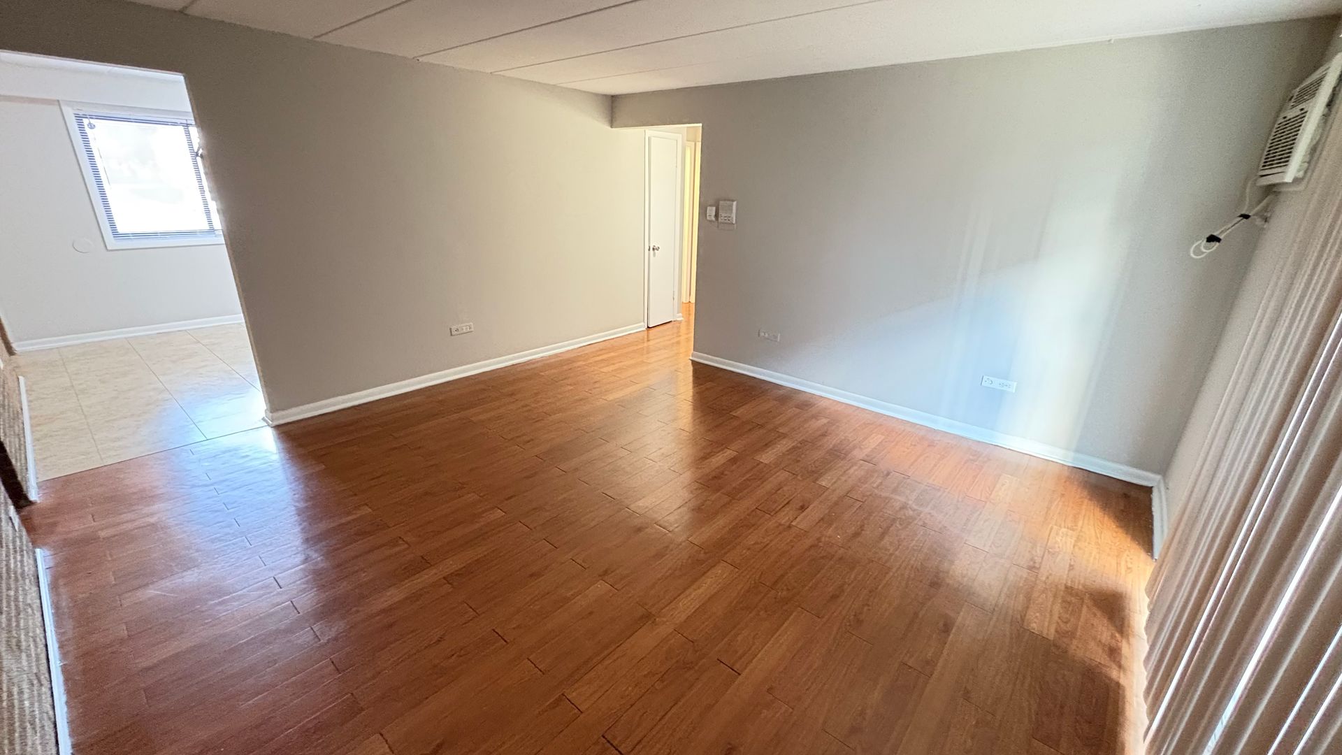 Blue Island Apartment: 13025 Wood St