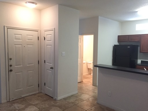 UT PRE-LEASE: Rare West Campus 2 Story Duplex - Walk to UT - Perfect for Entertaining Guests – photo 1
