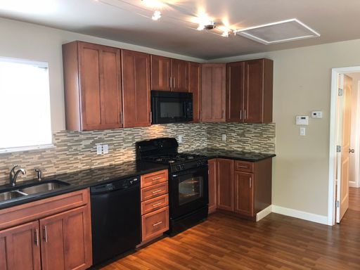UT PRE LEASE: 2010 Constructed 2 bed / 2 bath Garage Apartment, High End Finishes, Just North of UT – photo 1