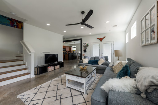 UT PRE-LEASE: North Campus Recent Construction - 4 bed / 3 bath, Wood and Concrete Floors, High End Finishes – photo 1