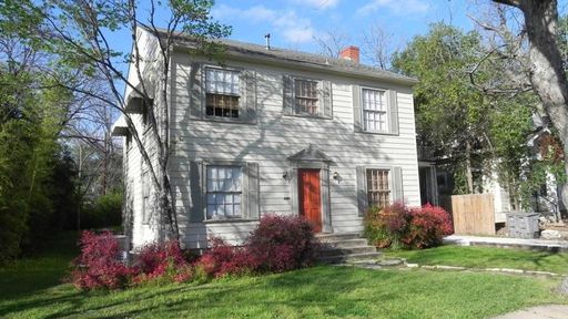 UT PRE LEASE: West Campus House 8 beds / 4 bath – photo 1