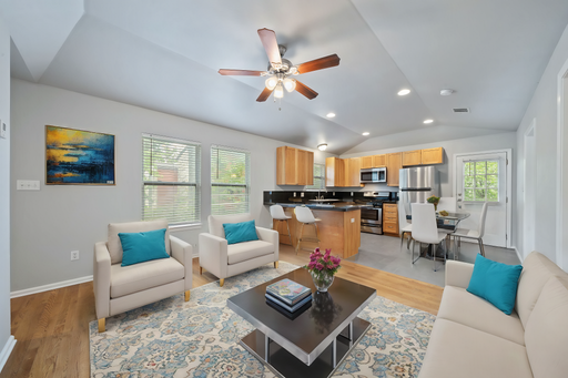 Available: Central Austin Remodeled Duplex w/ Fenced Backyard – photo 1