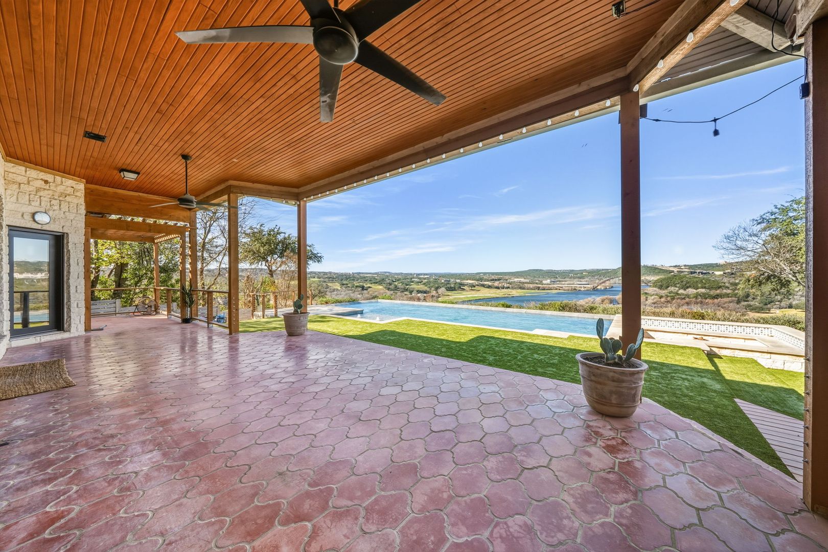 Austin House: 5836 Westslope Dr