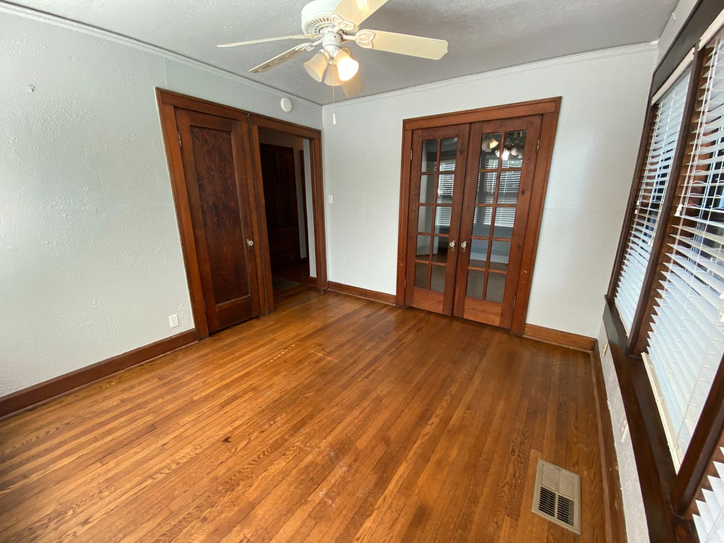 Austin Apartment: 2830 San Gabriel Street